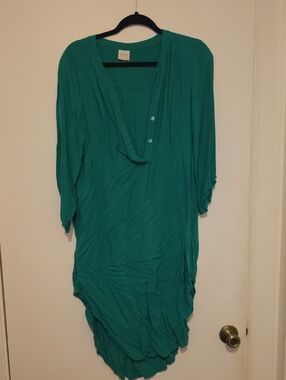 Women's Green V-Neck Tunic Top